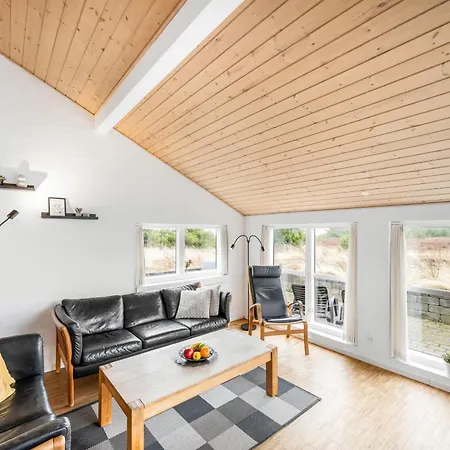Lovely With Hot Tub, Sauna And Space For 8 People