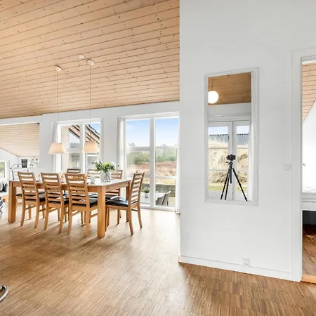 Lovely With Hot Tub, Sauna And Space For 8 People Feriehus Ringkøbing