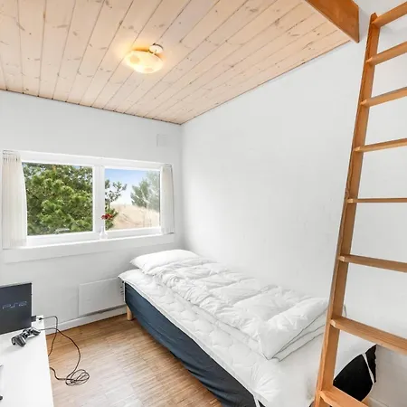 Lovely With Hot Tub, Sauna And Space For 8 People *