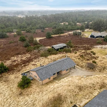 Lovely With Hot Tub, Sauna And Space For 8 People Ringkøbing